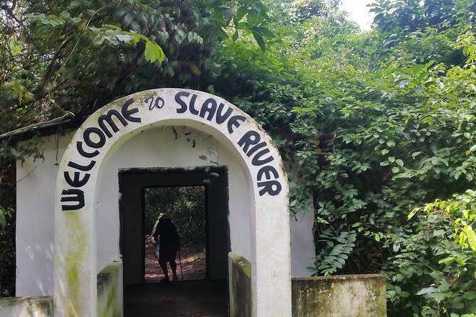 6 day Culture & History Tour in Ghana - Day 4: Manhyia Palace, Ashanti identity, and Kejetia Market