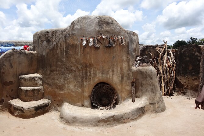 9 Day Ghana Wildlife and Culture Tour - Day 8: Rainforest bridges, bees, batik, and Elmina