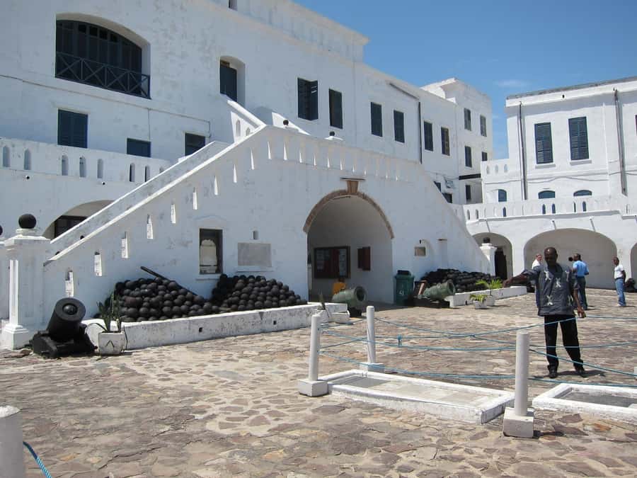 Accra: Cape Coast and Elmina Private Cultural Tour - The early road from Accra to the Central Region