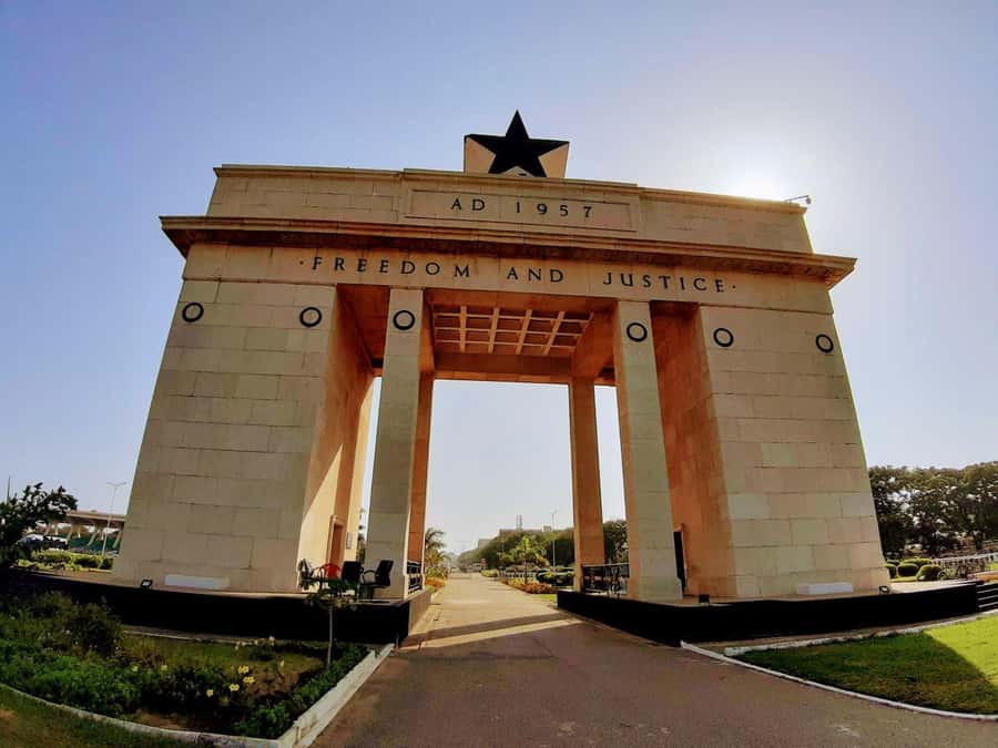 Accra: City Highlights Half-day Guided Tour with Transfers - Black Star Square and the public face of independence