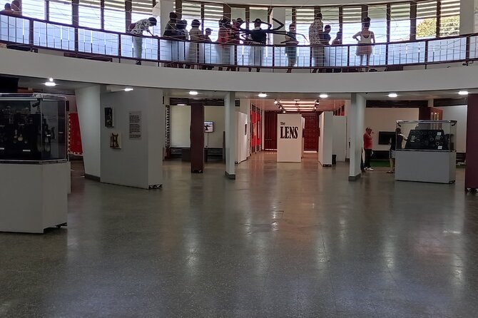 Accra Explored: A Full-Day Private City Tour for Culture Seekers - Independence Square and the Black Star