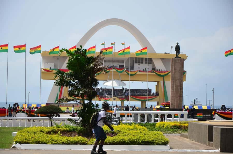 Accra: Guided City Tour with Lunch - Black Star Square and the Crossroad Memorial Site