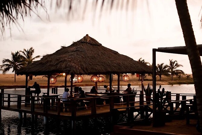Accra Nightlife with Afrobeat Music and Dance - Republic Bar & Grill and Tuesday karaoke