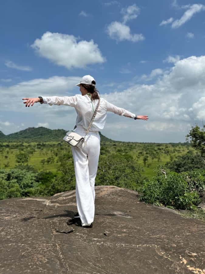 Accra: Shai Hills and Volta River Cruise Day Trip with Lunch - Lunch by the river is a real part of the experience