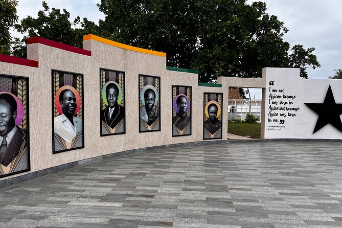 Accra Slave Castle and City Private Tour with Pick up - What this Accra tour does well