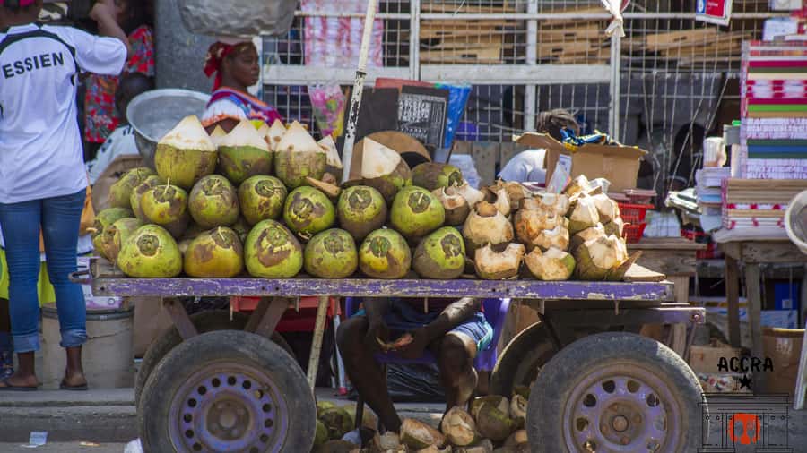Accra Street Food Tour: Makola Market Tour With Full Lunch - Why the small group size matters