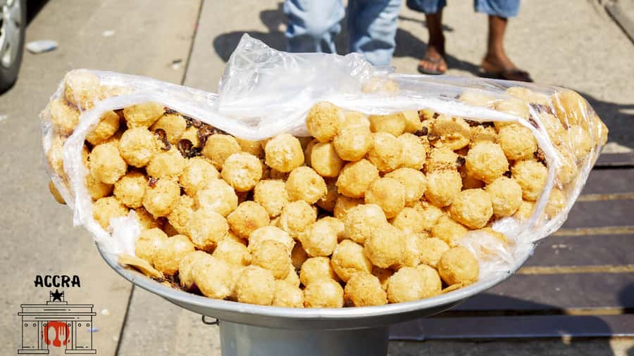 Accra Street Food Tour: Makola Market Tour With Full Lunch - Makola Market, one bite at a time