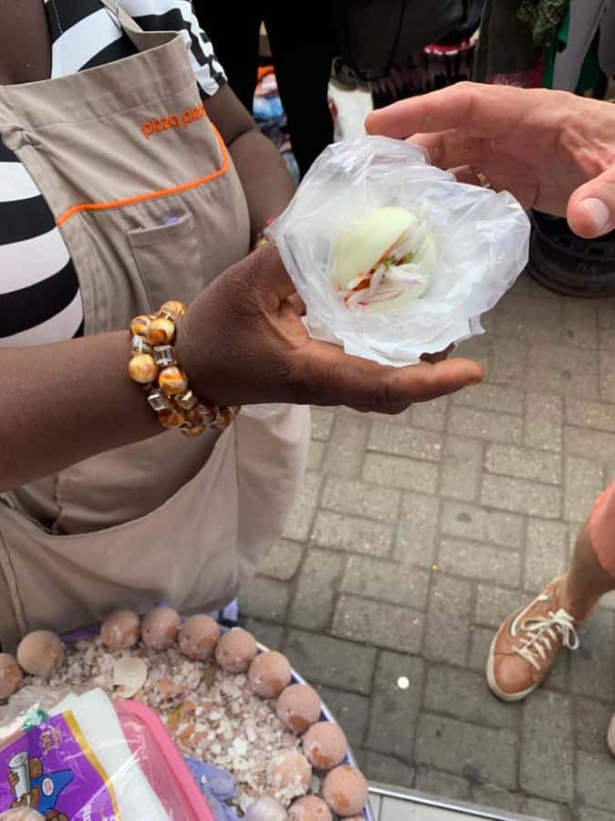 Accra Street Food Tour: Osu Night Market Tour Experience - Suya shows off the grill