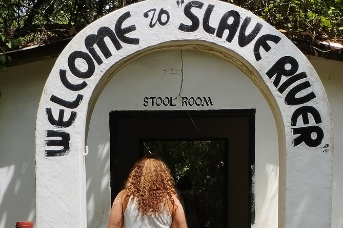 Assin Manso Slaves River and Cape Coast Castle Tour - Assin Manso and the last bath on African soil