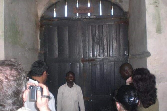 Cape Coast Elmina Kakum Park Private Day Tour - Practical details to know before booking
