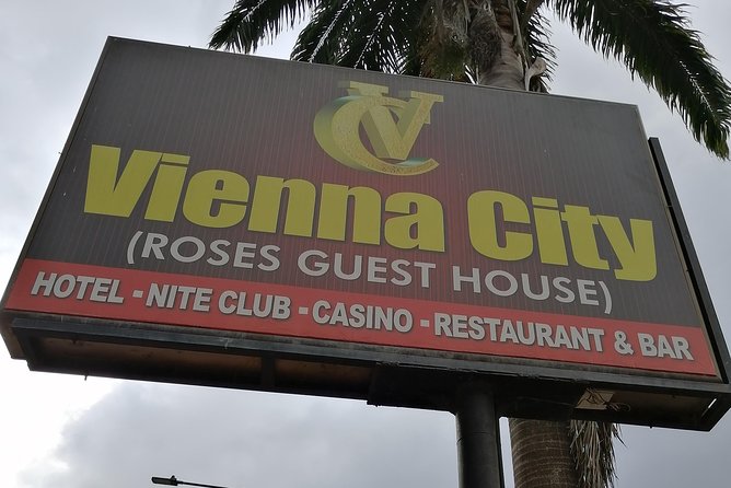 Discover kumasi Tours - Manhyia Palace Museum and the royal Asante past