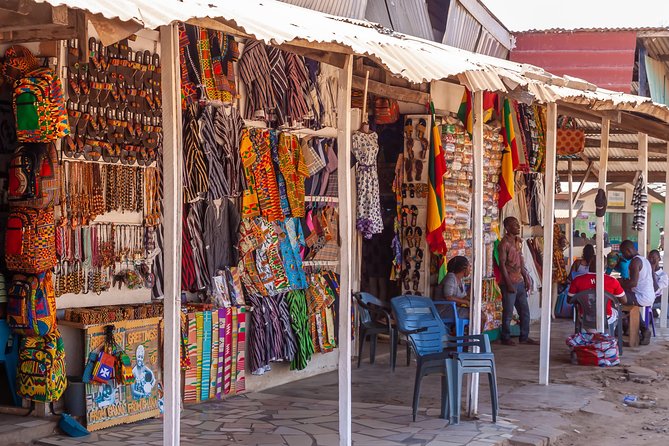 Explore Accra - A drive through Jamestown