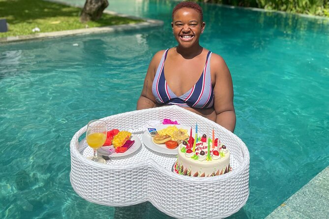 Floating Brunch Pool Experience - Small details that can improve the morning