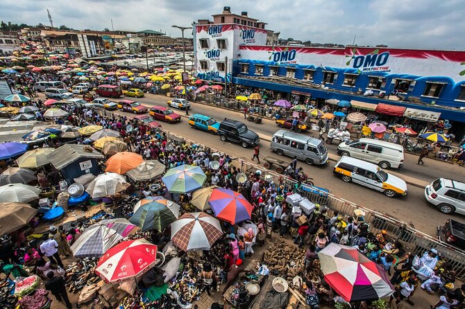 Full-Day Tour to Ashanti Region, Kumasi and Ghanaian History - Bonwire explains why Kente cloth matters