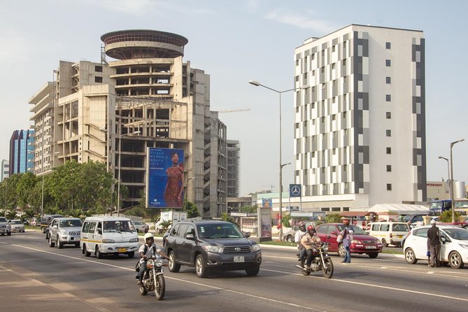 Half Day Accra City Sightseeing Tour With Guide - Centre for National Culture: 45 minutes to browse and bargain