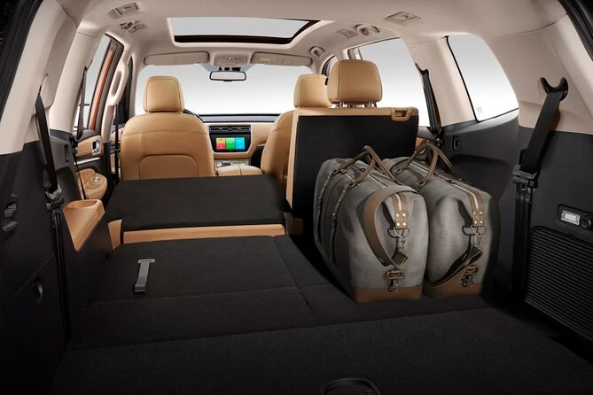 Private Airport Transfer to from ACC Kotoka by Business Car - Key points at a glance