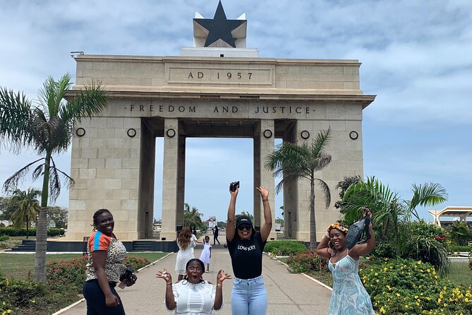 Private City Tour in Accra with Hotel Pickup and Lunch - Lunch brings the history down to earth