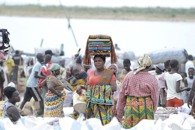 Private Multi-Day Ghana Tour about Culture History and Wildlife - 7 Days - Ashanti buildings, Nana Yaa Asantewaa, and living traditions