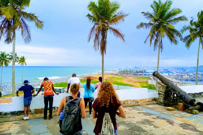 The Cape Coast Tour - Guides, drivers, and the group format