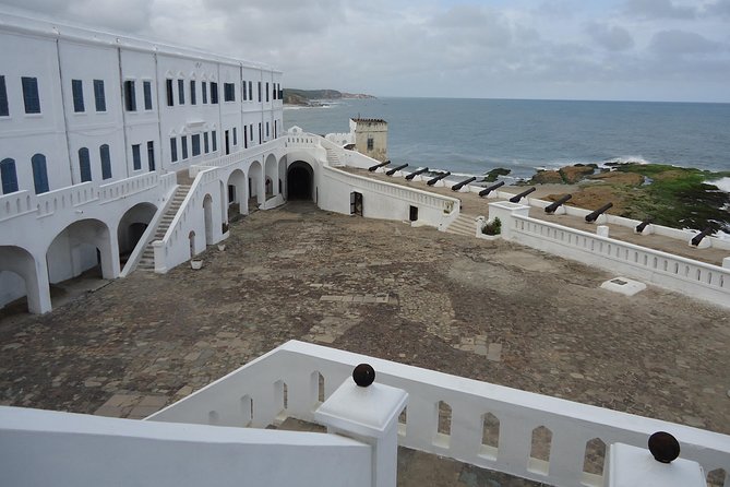 Trails of the transatlantic slave trade in Ghana - Day 3: Assin Manso and Cape Coast Castle