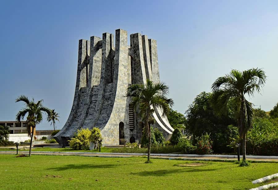 Visit Aburi Garden, Tetteh Quarshie Cocoa Farm & Waterfall - Key points at a glance